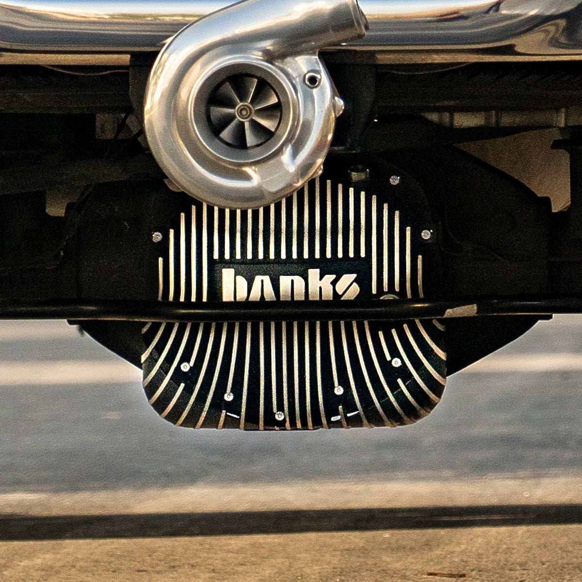 Differential Cover Kit Satin Black/Machined w/Hardware 01-19 Chevy/GMC 03-18 Ram with AAM 11.5 Inch or 11.8 Inch 14 Bolt Rear Ax